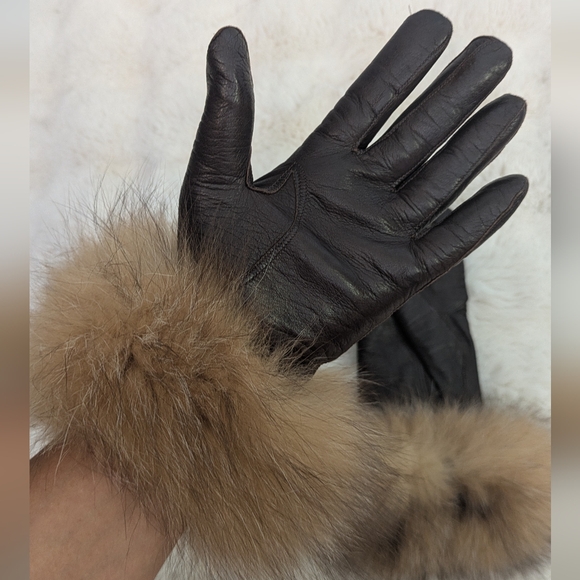 Vintage Hungarian Silver Fox and Leather Gloves - Picture 11 of 14
